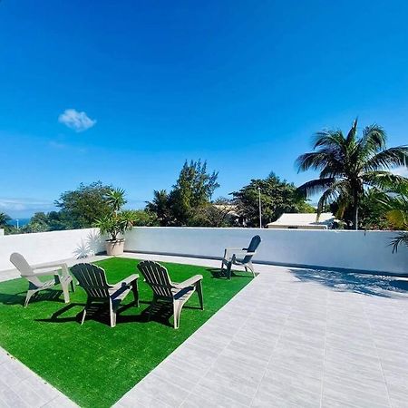 Villa Bois De Couleur Piscine Et Toit Terrasse Saint Pierre Εξωτερικό φωτογραφία