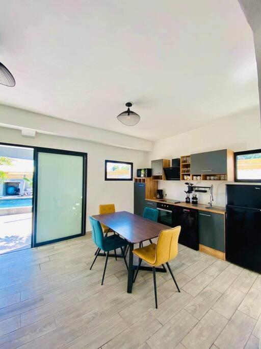 Villa Bois De Couleur Piscine Et Toit Terrasse Saint Pierre Εξωτερικό φωτογραφία